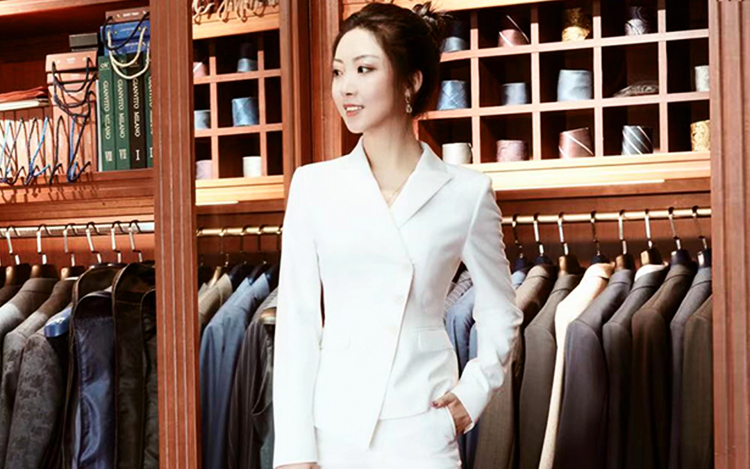 上班族的職業(yè)裝照樣能穿出時尚